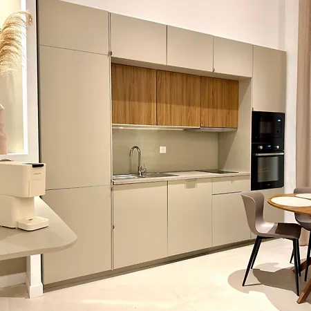 Apartament Luxurious Renovated 3-room - Center *